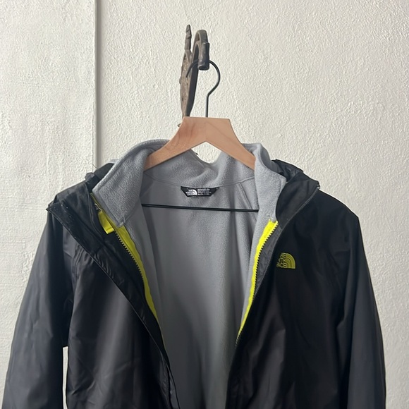 The North Face Black Hooded Jacket Dryvent Boys XL - Picture 3 of 6
